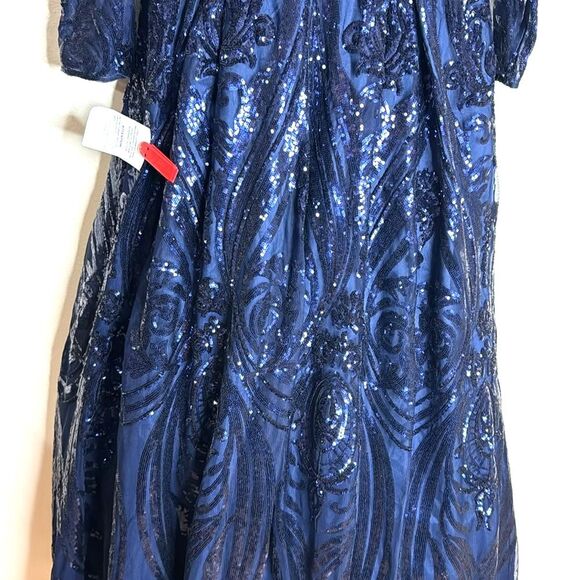 Elegant Navy Blue Evening Gown - Picture 6 of 14